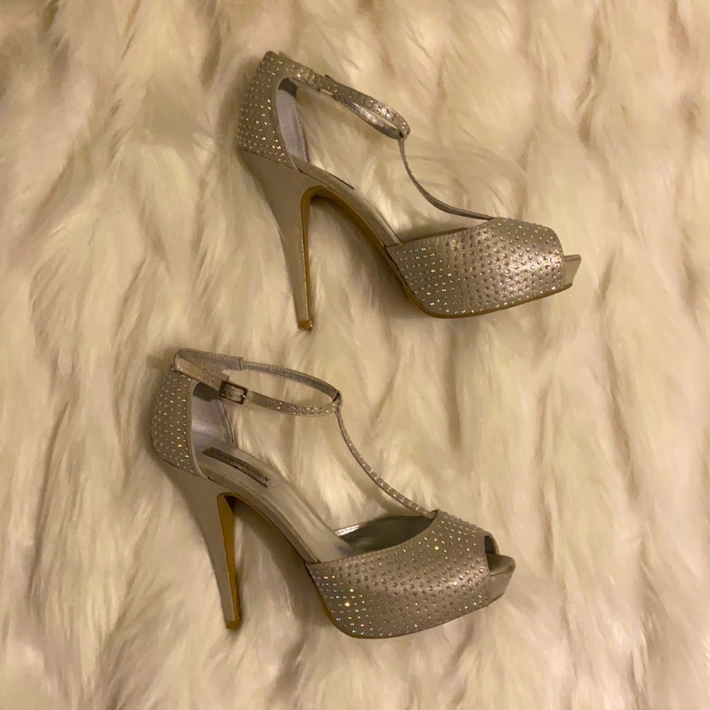 Steve Madden ✨sparkly sandals ✨size 9.5